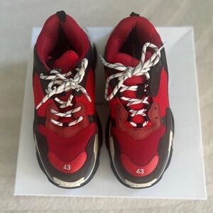 Balenciaga men’s sneakers sz 10